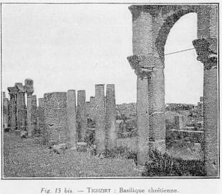 Fig. 15 bis. - TIGHZIRT : Basilique chrtienne.